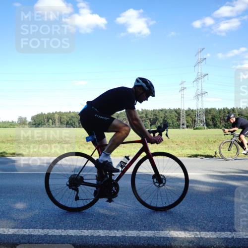 07.09.2025 - 19. Norderstedt Triathlon Michael Burmester http://msf.ph/oto/8852887 07.09.2025 15:56:24 Radfahren 552, 1098, 1420, 1437 meine-sportfotos.de