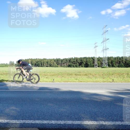 07.09.2025 - 19. Norderstedt Triathlon Michael Burmester http://msf.ph/oto/8852890 07.09.2025 15:56:25 Radfahren 552, 1098, 1420, 1437 meine-sportfotos.de
