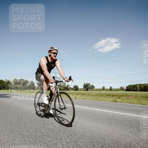07.09.2025 - 19. Norderstedt Triathlon Michael Burmester http://msf.ph/oto/8852910 07.09.2025 14:40:16 Radfahren 1416 meine-sportfotos.de