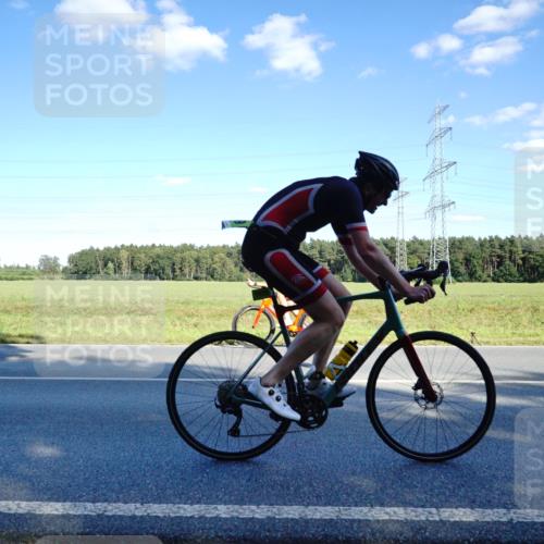 07.09.2025 - 19. Norderstedt Triathlon Michael Burmester http://msf.ph/oto/8852912 07.09.2025 15:56:38 Radfahren 930, 945, 1579, 1607 meine-sportfotos.de