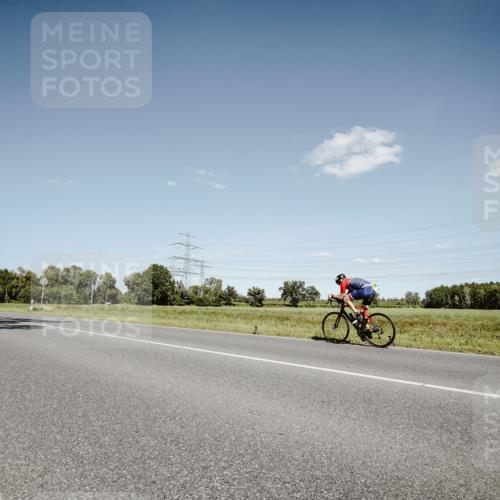 07.09.2025 - 19. Norderstedt Triathlon Michael Burmester http://msf.ph/oto/8852924 07.09.2025 14:40:26 Radfahren 884 meine-sportfotos.de