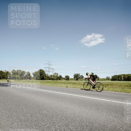 07.09.2025 - 19. Norderstedt Triathlon Michael Burmester http://msf.ph/oto/8852928 07.09.2025 14:40:28 Radfahren 884 meine-sportfotos.de