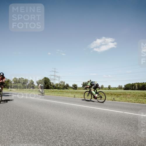 07.09.2025 - 19. Norderstedt Triathlon Michael Burmester http://msf.ph/oto/8852931 07.09.2025 14:40:29 Radfahren 884 meine-sportfotos.de