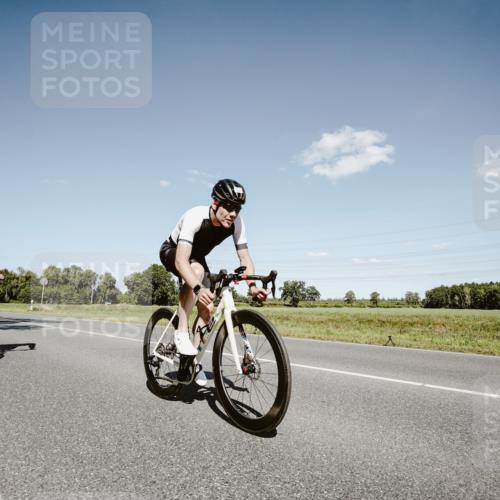 07.09.2025 - 19. Norderstedt Triathlon Michael Burmester http://msf.ph/oto/8852938 07.09.2025 14:40:38 Radfahren 420, 1474 meine-sportfotos.de