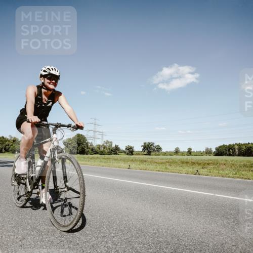 07.09.2025 - 19. Norderstedt Triathlon Michael Burmester http://msf.ph/oto/8852941 07.09.2025 14:40:39 Radfahren 420, 1474 meine-sportfotos.de