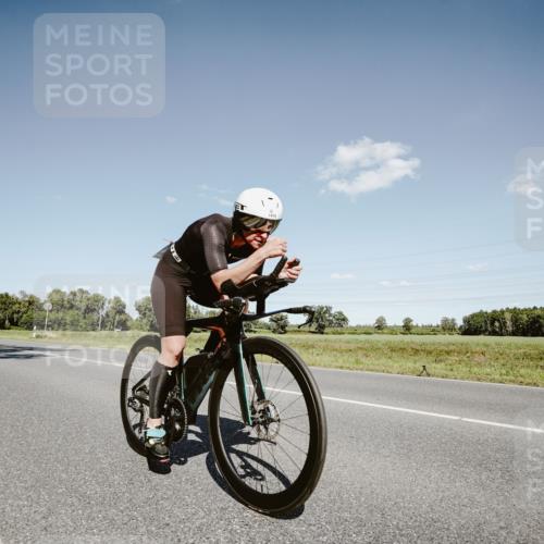 07.09.2025 - 19. Norderstedt Triathlon Michael Burmester http://msf.ph/oto/8852949 07.09.2025 14:40:51 Radfahren 364, 1414 meine-sportfotos.de