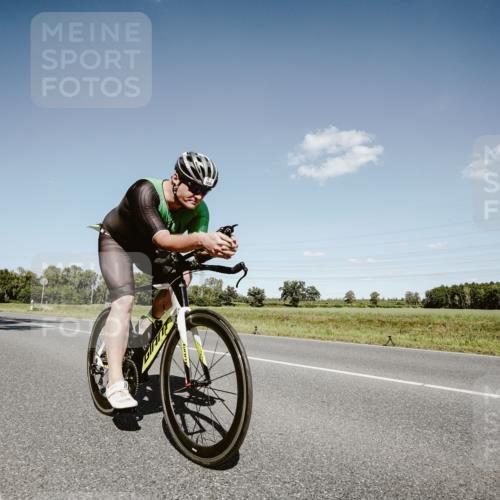07.09.2025 - 19. Norderstedt Triathlon Michael Burmester http://msf.ph/oto/8852959 07.09.2025 14:40:56 Radfahren 1034 meine-sportfotos.de