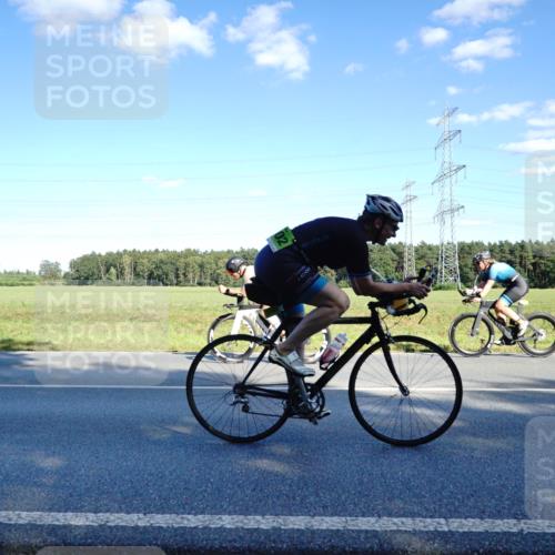 07.09.2025 - 19. Norderstedt Triathlon Michael Burmester http://msf.ph/oto/8852960 07.09.2025 15:57:10 Radfahren 916, 1102 meine-sportfotos.de