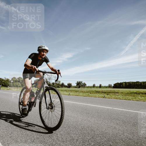 07.09.2025 - 19. Norderstedt Triathlon Michael Burmester http://msf.ph/oto/8852961 07.09.2025 11:41:46 Radfahren 234, 837, 1301 meine-sportfotos.de