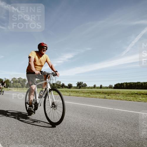 07.09.2025 - 19. Norderstedt Triathlon Michael Burmester http://msf.ph/oto/8852964 07.09.2025 11:41:50 Radfahren 234, 1159 meine-sportfotos.de
