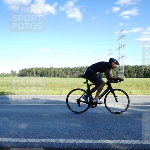 07.09.2025 - 19. Norderstedt Triathlon Michael Burmester http://msf.ph/oto/8852970 07.09.2025 15:57:17 Radfahren 483, 518, 1621 meine-sportfotos.de