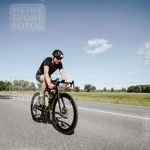 07.09.2025 - 19. Norderstedt Triathlon Michael Burmester http://msf.ph/oto/8852977 07.09.2025 14:41:09 Radfahren 474, 1462 meine-sportfotos.de