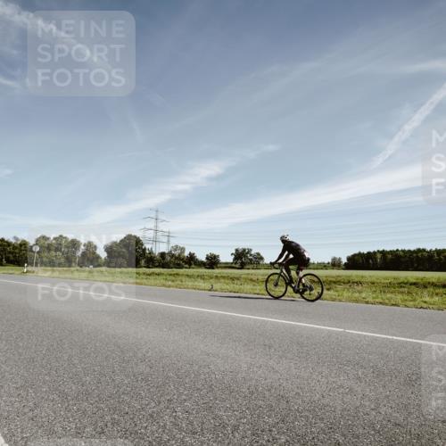07.09.2025 - 19. Norderstedt Triathlon Michael Burmester http://msf.ph/oto/8852978 07.09.2025 11:41:56 Radfahren  meine-sportfotos.de