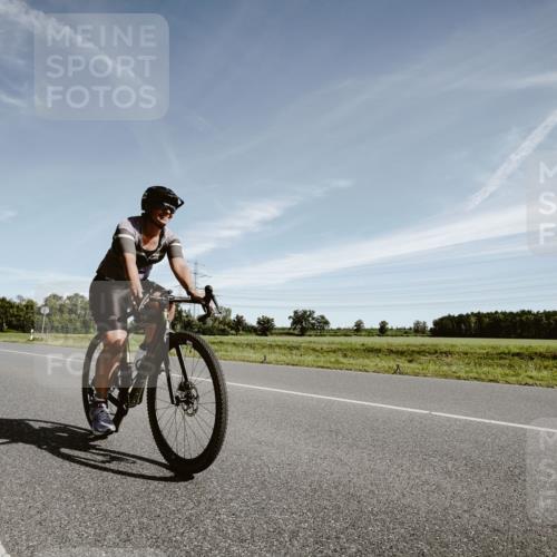 07.09.2025 - 19. Norderstedt Triathlon Michael Burmester http://msf.ph/oto/8852982 07.09.2025 11:42:05 Radfahren 1286 meine-sportfotos.de