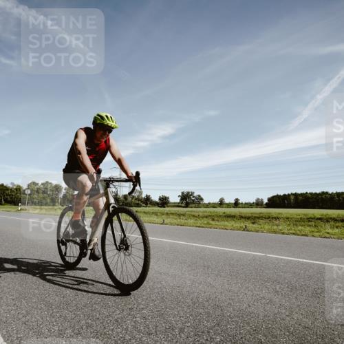 07.09.2025 - 19. Norderstedt Triathlon Michael Burmester http://msf.ph/oto/8852985 07.09.2025 11:42:09 Radfahren 784, 823, 1282, 1313 meine-sportfotos.de