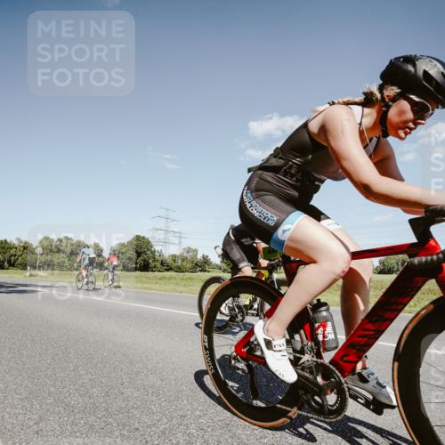 07.09.2025 - 19. Norderstedt Triathlon Michael Burmester http://msf.ph/oto/8853008 07.09.2025 14:41:24 Radfahren 437, 449, 896, 976, 989, 1434, 1501 meine-sportfotos.de