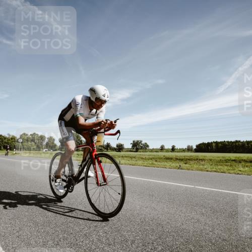 07.09.2025 - 19. Norderstedt Triathlon Michael Burmester http://msf.ph/oto/8853013 07.09.2025 11:42:35 Radfahren 1363 meine-sportfotos.de