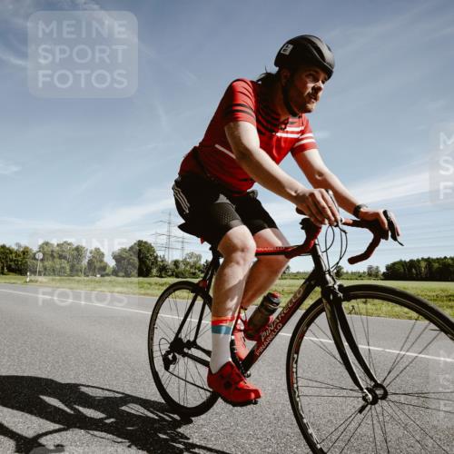 07.09.2025 - 19. Norderstedt Triathlon Michael Burmester http://msf.ph/oto/8853017 07.09.2025 11:42:57 Radfahren 233, 857 meine-sportfotos.de