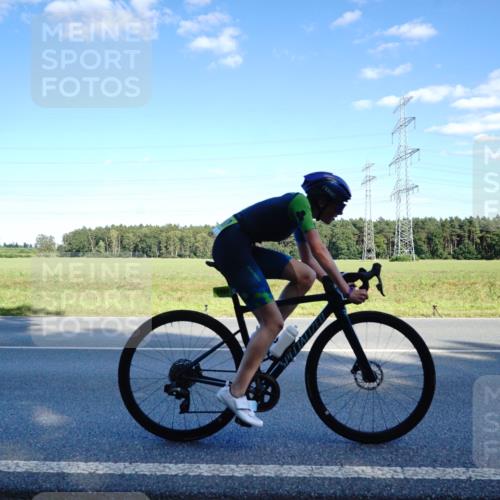 07.09.2025 - 19. Norderstedt Triathlon Michael Burmester http://msf.ph/oto/8853021 07.09.2025 15:58:09 Radfahren 488, 543, 927, 1080, 1514, 1527 meine-sportfotos.de