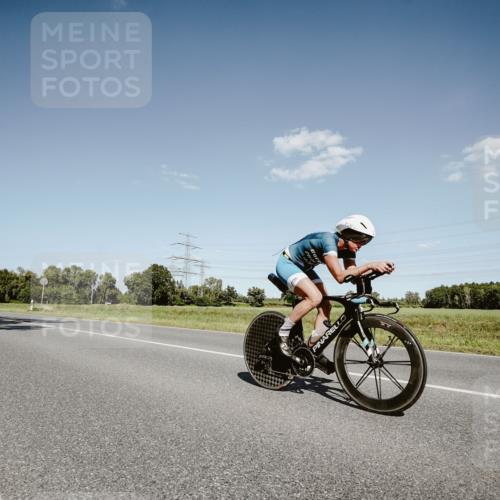 07.09.2025 - 19. Norderstedt Triathlon Michael Burmester http://msf.ph/oto/8853026 07.09.2025 14:41:30 Radfahren 373, 441, 905, 959, 963, 1434 meine-sportfotos.de