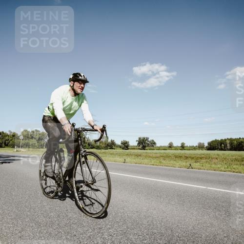 07.09.2025 - 19. Norderstedt Triathlon Michael Burmester http://msf.ph/oto/8853029 07.09.2025 14:41:31 Radfahren 373, 441, 905, 959, 963 meine-sportfotos.de
