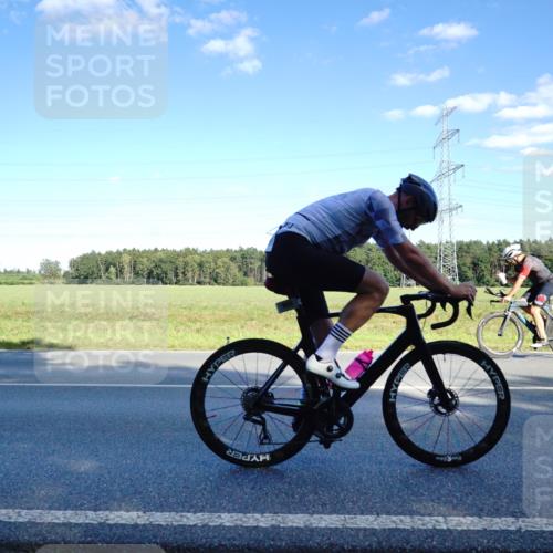07.09.2025 - 19. Norderstedt Triathlon Michael Burmester http://msf.ph/oto/8853032 07.09.2025 15:58:19 Radfahren 529, 536, 943 meine-sportfotos.de