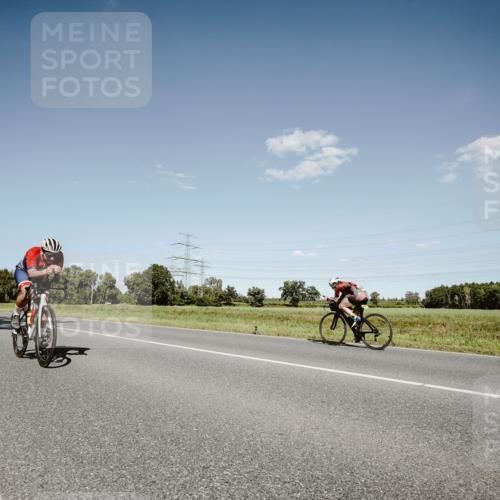 07.09.2025 - 19. Norderstedt Triathlon Michael Burmester http://msf.ph/oto/8853040 07.09.2025 14:41:38 Radfahren 1493, 1496 meine-sportfotos.de