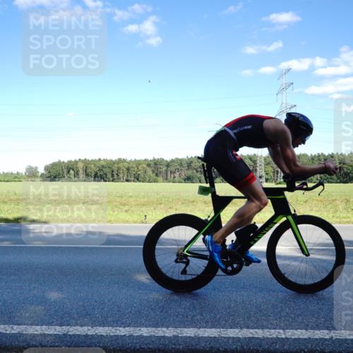 07.09.2025 - 19. Norderstedt Triathlon Michael Burmester http://msf.ph/oto/8853044 07.09.2025 15:58:31 Radfahren 522, 530 meine-sportfotos.de