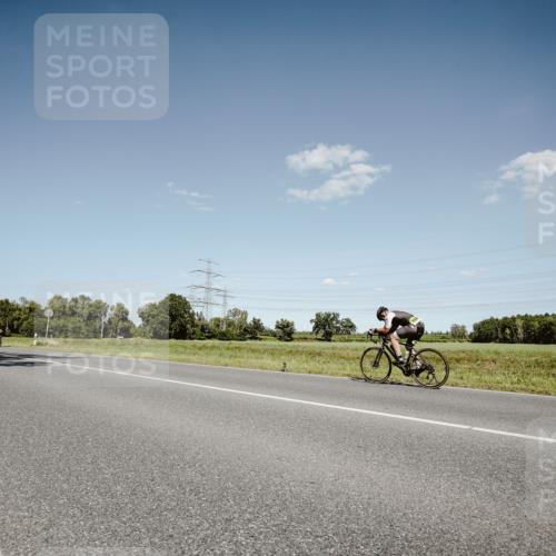 07.09.2025 - 19. Norderstedt Triathlon Michael Burmester http://msf.ph/oto/8853060 07.09.2025 14:41:47 Radfahren 991 meine-sportfotos.de