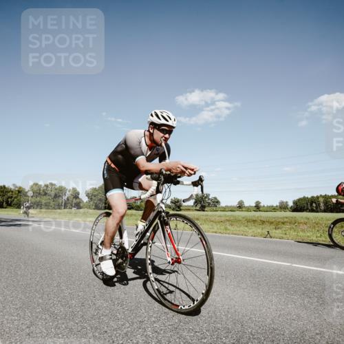 07.09.2025 - 19. Norderstedt Triathlon Michael Burmester http://msf.ph/oto/8853064 07.09.2025 14:41:50 Radfahren 444, 991 meine-sportfotos.de