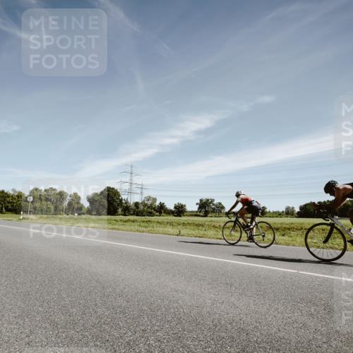 07.09.2025 - 19. Norderstedt Triathlon Michael Burmester http://msf.ph/oto/8853069 07.09.2025 11:44:00 Radfahren  meine-sportfotos.de