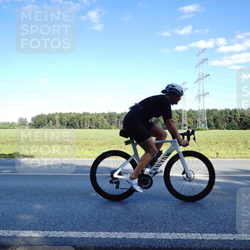 07.09.2025 - 19. Norderstedt Triathlon Michael Burmester http://msf.ph/oto/8853099 07.09.2025 15:59:00 Radfahren 386, 501, 517, 915, 1073, 1632 meine-sportfotos.de