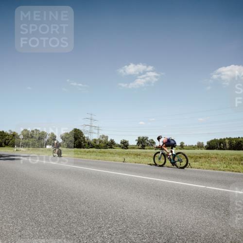 07.09.2025 - 19. Norderstedt Triathlon Michael Burmester http://msf.ph/oto/8853105 07.09.2025 14:42:06 Radfahren 448 meine-sportfotos.de