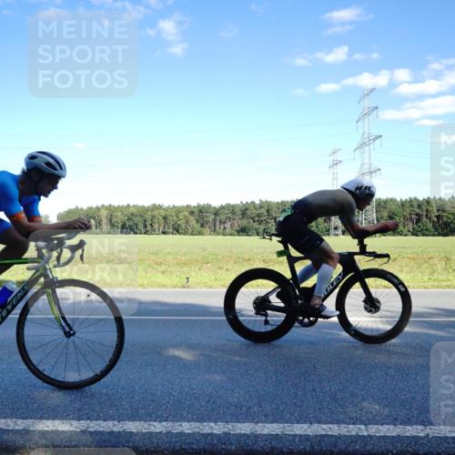07.09.2025 - 19. Norderstedt Triathlon Michael Burmester http://msf.ph/oto/8853107 07.09.2025 15:59:03 Radfahren 425, 501, 517, 915, 1065, 1073, 1101, 1562, 1585, 1632 meine-sportfotos.de