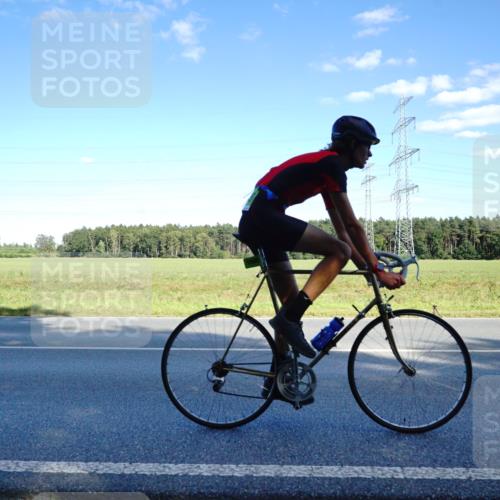 07.09.2025 - 19. Norderstedt Triathlon Michael Burmester http://msf.ph/oto/8853110 07.09.2025 15:59:05 Radfahren 425, 517, 915, 1051, 1065, 1073, 1101, 1562, 1563, 1585 meine-sportfotos.de