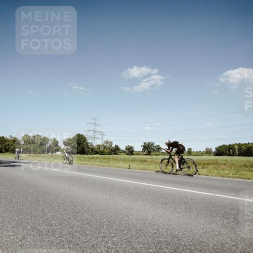 07.09.2025 - 19. Norderstedt Triathlon Michael Burmester http://msf.ph/oto/8853121 07.09.2025 14:42:10 Radfahren 448 meine-sportfotos.de