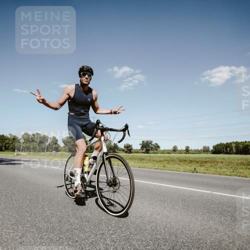 07.09.2025 - 19. Norderstedt Triathlon Michael Burmester http://msf.ph/oto/8853177 07.09.2025 14:42:52 Radfahren 1408, 1502 meine-sportfotos.de