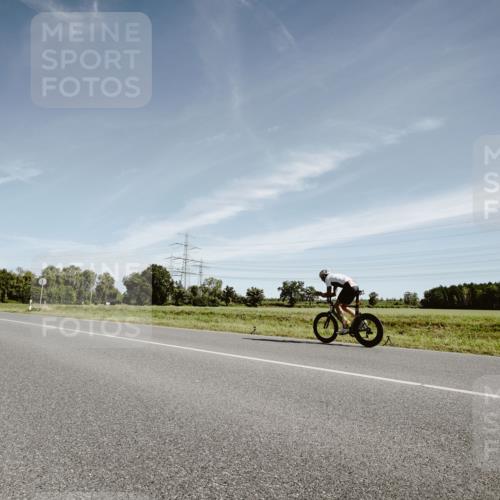 07.09.2025 - 19. Norderstedt Triathlon Michael Burmester http://msf.ph/oto/8853186 07.09.2025 11:45:46 Radfahren 710 meine-sportfotos.de