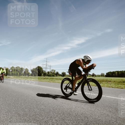07.09.2025 - 19. Norderstedt Triathlon Michael Burmester http://msf.ph/oto/8853192 07.09.2025 11:45:58 Radfahren 162, 163, 170, 1383 meine-sportfotos.de