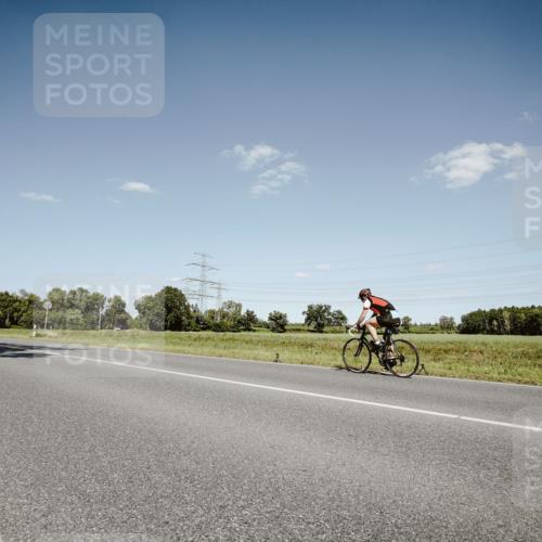 07.09.2025 - 19. Norderstedt Triathlon Michael Burmester http://msf.ph/oto/8853204 07.09.2025 14:43:04 Radfahren 1022 meine-sportfotos.de