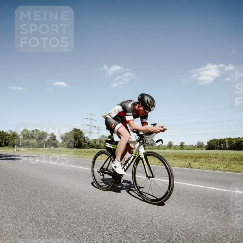 07.09.2025 - 19. Norderstedt Triathlon Michael Burmester http://msf.ph/oto/8853208 07.09.2025 14:43:09 Radfahren 986 meine-sportfotos.de