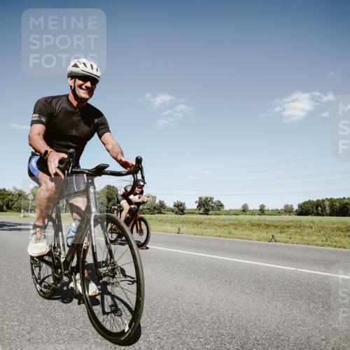 07.09.2025 - 19. Norderstedt Triathlon Michael Burmester http://msf.ph/oto/8853215 07.09.2025 14:43:15 Radfahren 400, 983, 1025 meine-sportfotos.de
