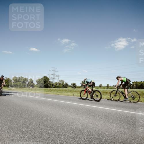 07.09.2025 - 19. Norderstedt Triathlon Michael Burmester http://msf.ph/oto/8853237 07.09.2025 14:43:22 Radfahren 960, 995 meine-sportfotos.de