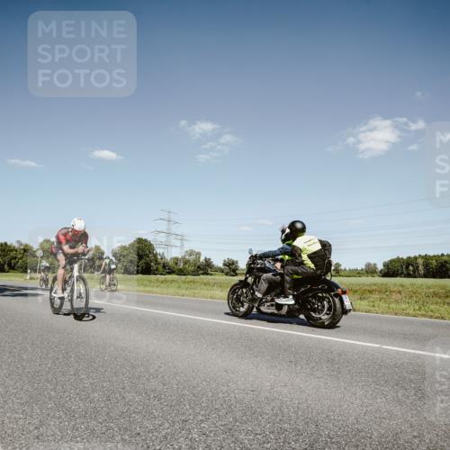 07.09.2025 - 19. Norderstedt Triathlon Michael Burmester http://msf.ph/oto/8853244 07.09.2025 14:43:24 Radfahren 960, 995 meine-sportfotos.de