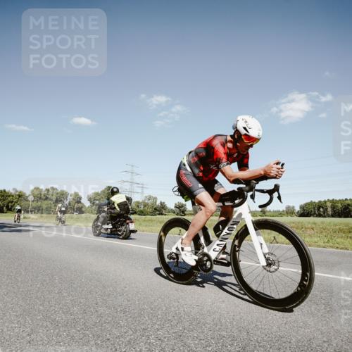 07.09.2025 - 19. Norderstedt Triathlon Michael Burmester http://msf.ph/oto/8853247 07.09.2025 14:43:24 Radfahren 960, 995 meine-sportfotos.de