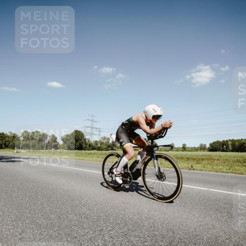 07.09.2025 - 19. Norderstedt Triathlon Michael Burmester http://msf.ph/oto/8853257 07.09.2025 14:43:35 Radfahren 911, 1503 meine-sportfotos.de
