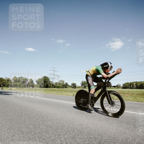 07.09.2025 - 19. Norderstedt Triathlon Michael Burmester http://msf.ph/oto/8853274 07.09.2025 14:43:47 Radfahren 408, 1505 meine-sportfotos.de