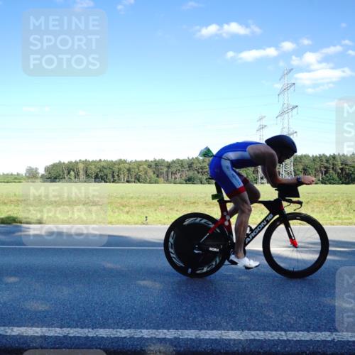 07.09.2025 - 19. Norderstedt Triathlon Michael Burmester http://msf.ph/oto/8853287 07.09.2025 16:00:41 Radfahren 527, 528, 868, 1600 meine-sportfotos.de