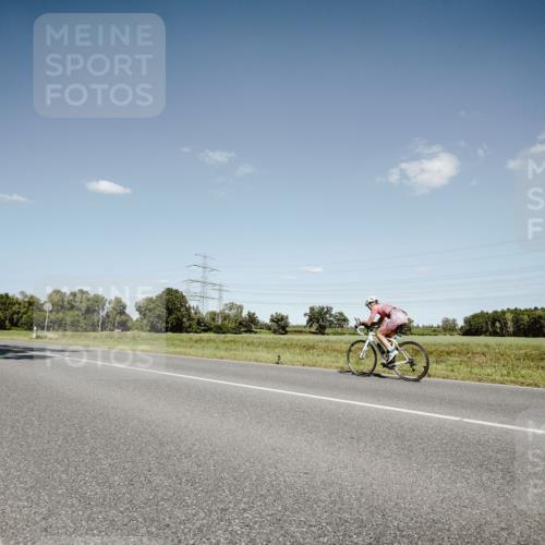 07.09.2025 - 19. Norderstedt Triathlon Michael Burmester http://msf.ph/oto/8853288 07.09.2025 14:44:02 Radfahren 395, 1447 meine-sportfotos.de