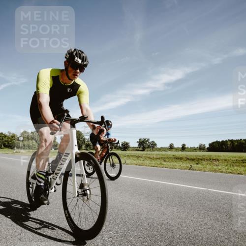 07.09.2025 - 19. Norderstedt Triathlon Michael Burmester http://msf.ph/oto/8853297 07.09.2025 11:47:27 Radfahren 279, 303 meine-sportfotos.de
